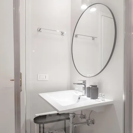 Familia - 252 By Happyhostorino Τορίνο