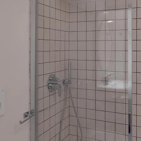 Familia - 252 Apartman Torino