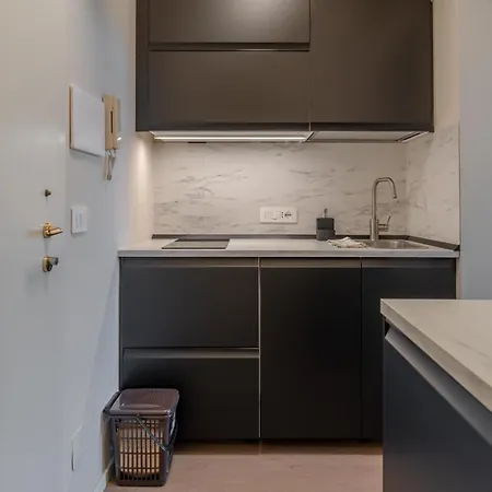 Familia - 252 By Happyhostorino